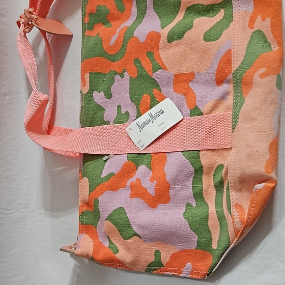 NEW Neiman Marcus Pink Green Camo Duffle Weekender Bag - Picture 2 of 8